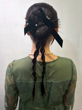 セプト 天神大名(SEPT.) カチモリ風 ヘアアレンジ ロープ編み 編み下ろし 結婚式