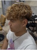スペインカールブラウンハイライトカラー海外風ヘア h