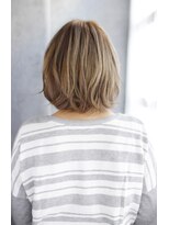 シュシュット(chouchoute)&nbsp;小顔セミウェットウェーブハイライトカラー美髪オリーブカラー16