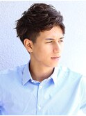 スーツ短髪ツーブロック束感モテる黒髪シークレットパーマ流行