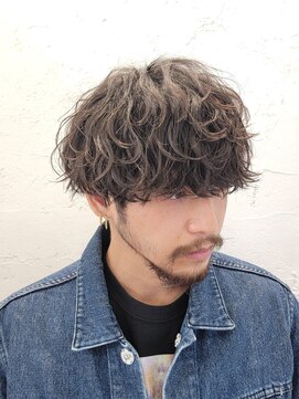 フィフス 原宿(fifth) 短髪ツイストスパイラルパーマツーブロックアップバングショート