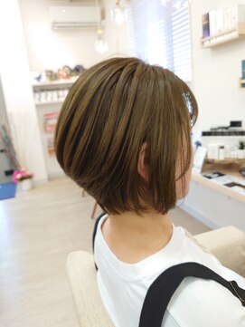 シルビジュー(Cills Bijou) ☆大人女性美髪ショートグラデーションボブ☆