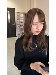 大人女子 ウォームブラウンカラー