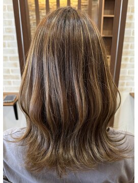 エルパライソ リフォ 武生店(Elparaiso Reff) ハイライトたっぷりで透明感を！