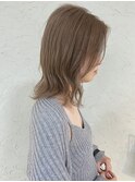 ミルクティーベージュ×くびれミディアム
