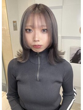 アンダーバー(UNDRvr) ホワイトグレージュミニウルフミディアムヘアレイヤーカット