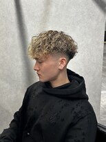 カイ(X)&nbsp;強めパーマ/ハイトーンカラー