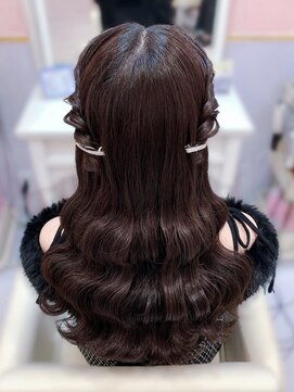 ヘアセット アリエス 池袋駅東口店(Aries) ねじりハーフツイン