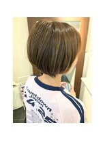 バランスセントラル(balance CENTRAL)&nbsp;20代/30代/40代/ショート/ショートボブ/グレージュ/ハイトーン