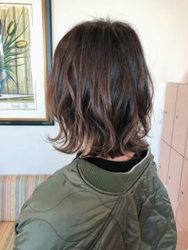 サエラクワトロ 外ハネミディ