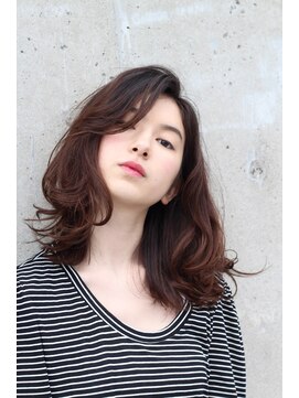 シアン(CYAN) 大人かわいい無造作カールスタイル