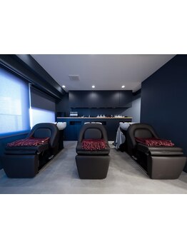 美髪のための豊富なメニューと似合わせが自慢！ハイキャリアStylistによる最高のおもてなしを