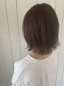 サザエ(SAZAE) ピンクカラー切りっぱなしボブ