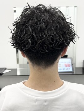 ココ 本八幡(KOKO) #ブルーブラックニュアンスパーマ#フェザーパーマスペインカール