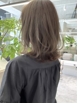 ナナローネス(nana loness) フワッとゆったりレイヤー レイヤーカット くびれヘア