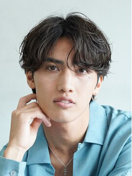 レタッチバイフィフス(RETOUCH by fifth) センターパートウルフカットシャドウパーマニュアンスパーマ