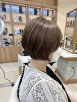 シュヴー 浦安店(CHEVEUX)&nbsp;オリーブグレージュ/ショートボブ/レイヤーボブ/30代/40代/50代