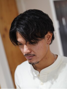 クオル 立川(QOL) 毛流れパーマ ニュアンスパーマ センターパート ナチュラル