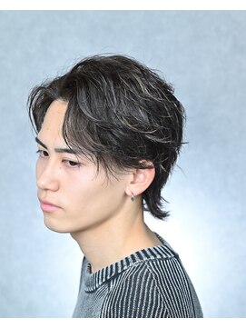 クリーブ 池袋(creeb) スパイラルパーマ、センターパート、池袋