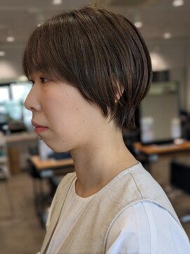 ケーオーエスビューティー(K O S beauty) ベージュカラーのマッシュショート!