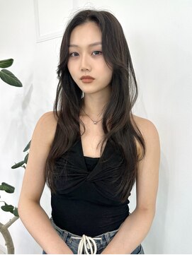 レミエ ダイカンヤマ(lemiie) 緩めのフォワード巻き ラフなレイヤースタイル