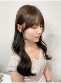 ・大人ガーリーダークアッシュミディアムレイヤー似合わせカット