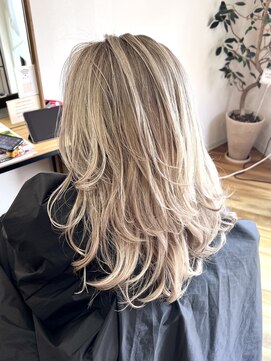 ファヴォリヘアー(favori hair) 【新潟】レイヤーカット/シャドールーツ