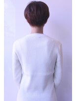 シャカ(SHAKA)&nbsp;様々な年代の人におすすめ☆ひし形シルエット エアリーショート