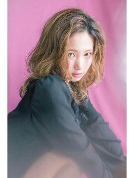 リュヌ ホロスコープ(lune horoscope) カジュアルエレガントなグラデーション
