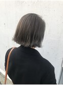 切りっぱなしボブ ハイライトアッシュベージュ透明感