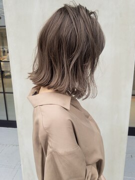 ニキータ(Nikiita) 【nikiita女子】エアリーボブ　B68808