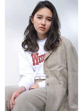 ロイジー(roijir) roijirイルミナインナーカラーxスパイラルxセンシュアルショート