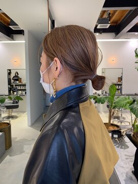 シアター(CIARTOR) ベージュカラー