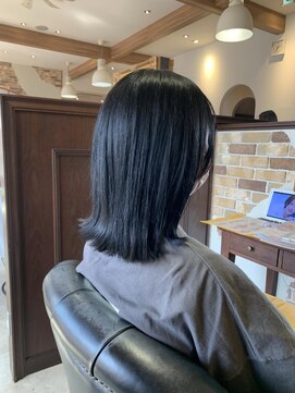 アドラーブル 女池店(adorable) 【外ハネ】【ブルーブラック】【ミディアム】【10代20代30代】