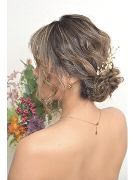 ベルデイズ 横浜西口店(BELDAYS) ルーズな編み込みアップ