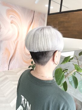 クラン(cLan.) 【ラインショート×ホワイト】by タナカ