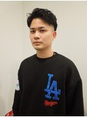 フェードにリバースパーマスタイル