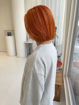 ハイブ 金沢(Hive) ハイトーンブリーチオレンジカラー美肌カラー切りっぱなしボブ