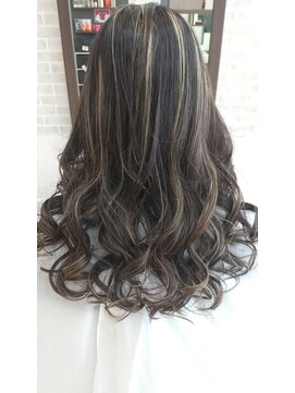 アール ヘアアンドメイク 金目店(R Hair&Make) ハイライトカラー