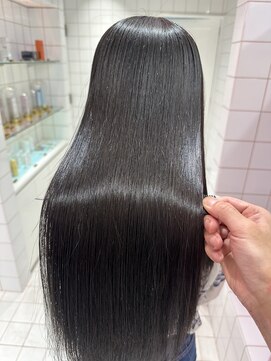 ロンドルーチェ 心斎橋(Lond luce) ダークアッシュ/ミディアムレイヤーカット［髪質改善/縮毛矯正］