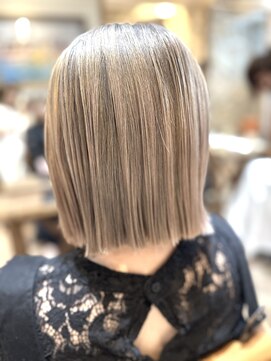 ヘアリゾート バルボア アイランド(hair resort Balboa Island) ボブ×ホワイトべーじゅ