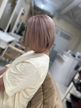 カリーナ(CARINA) ハイトーンカラー/ミルクティーカラー