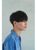 バイフィフス 天神大名(by fifth) ニュアンスパーマセンターパート毛流れパーマメンズヘア波巻き