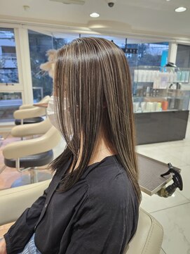 アッシュ 二俣川南口店(Ash) ◆20代30代40代/ロング/コントラストハイライト/白髪ぼかし