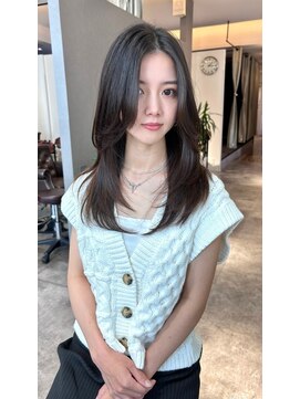 イル 大阪淀屋橋(i'll) 美髪仕上げ！オリーブベージュレイヤーカットで清楚な印象に