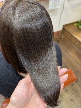 ル コワン ククー(Le coin coucou) 酸性ストレート