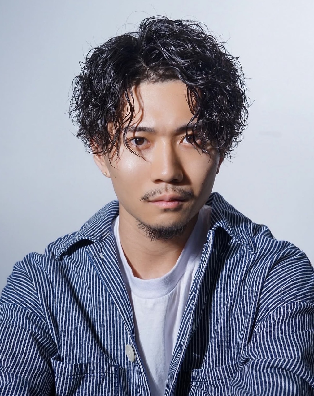 アストラ(ASTRA) MEN’S HAIR/サーフカール/刈り上げセンターパート