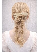 ストゥー(StueW.)&nbsp;お呼ばれパーティーヘアセット14/ヘアメイク/ブリーチ/レイヤー