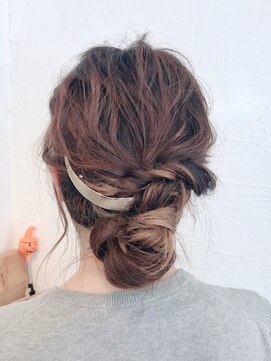 ヘアーズ ギュゼルバヤン(hair’s Guzel Bayan) カジュアルゆるふわアレンジ