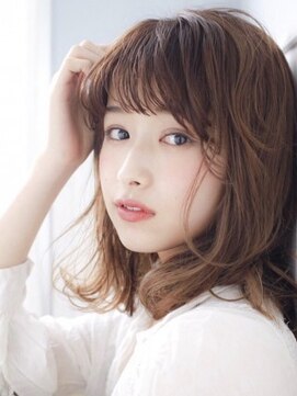 ネオリーブ クーロ(Neolive curro) ＊柔らかな印象＊シナモンベージュ×ミディアムヘア＊